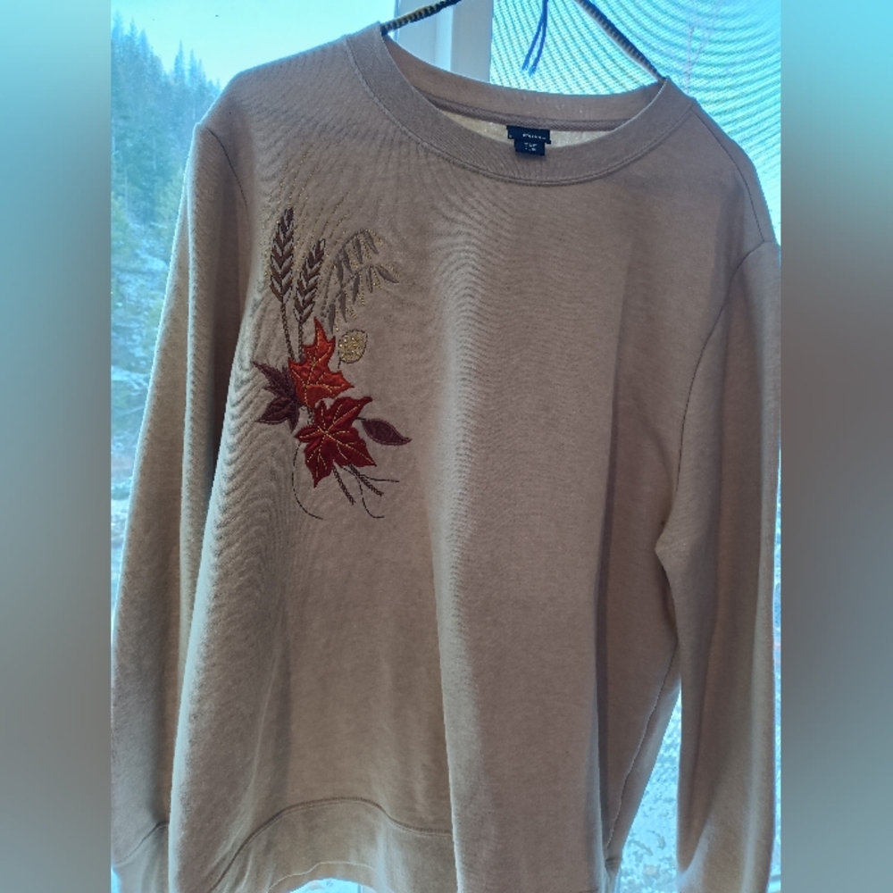 Basic Editions Beige Sweater with Floral Embroidery